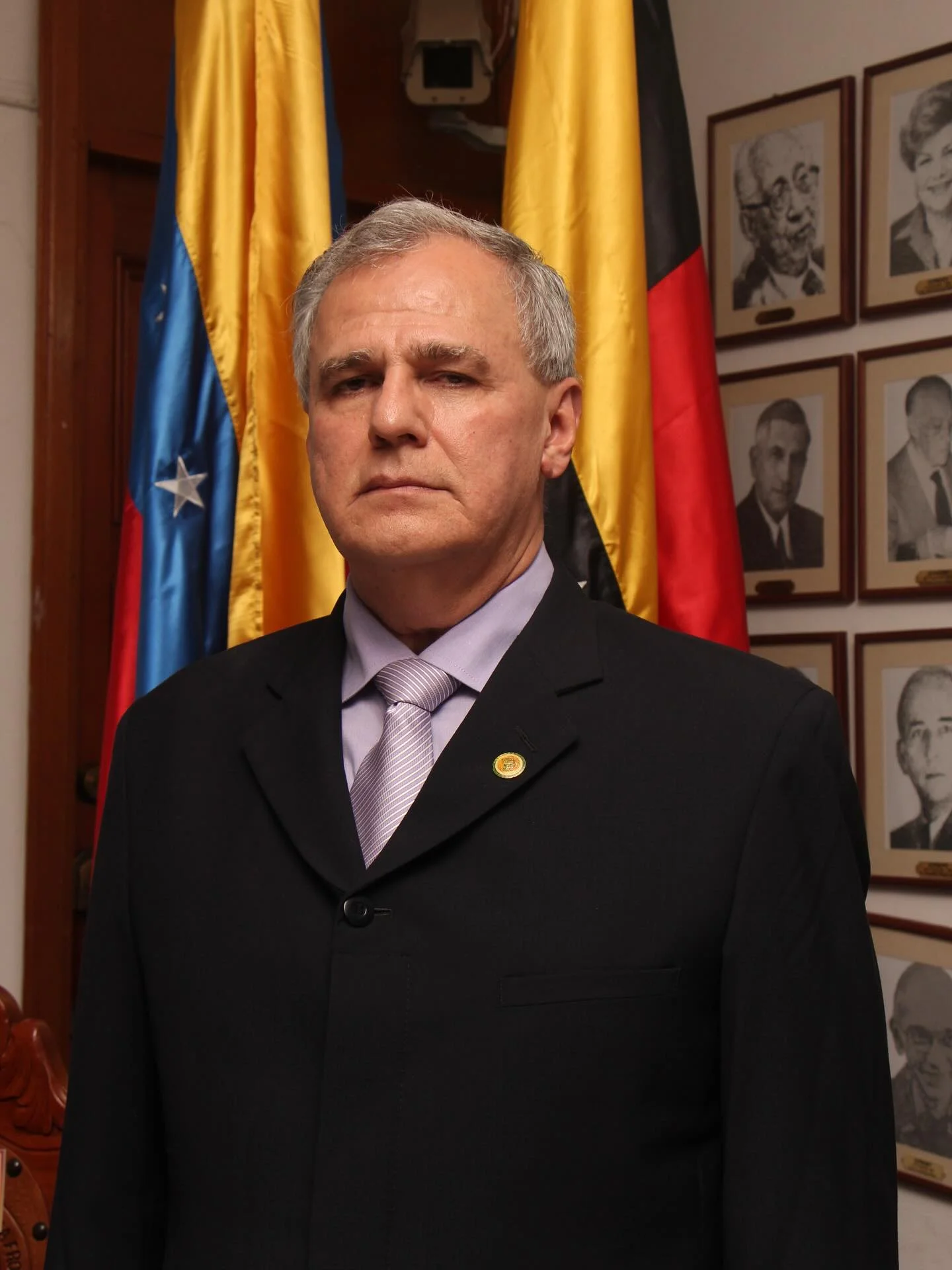 Foto de Dr. Dandry Leonardo Omaña Casanova